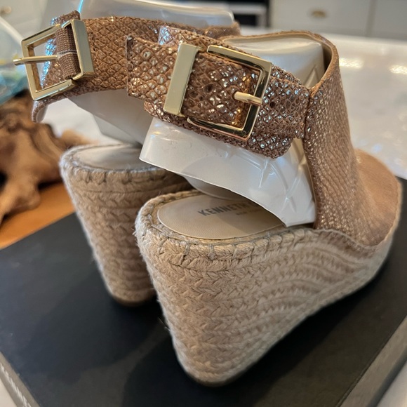 Kenneth Cole Shoes - Picture 3 of 4